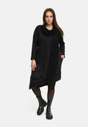 'Lunet' Kleid – modern, elegant & mit charakterstarkem Design