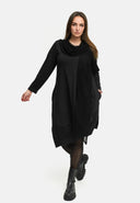 'Lunet' Kleid – modern, elegant & mit charakterstarkem Design