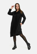 'Lunet' Kleid – modern, elegant & mit charakterstarkem Design