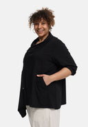 'Valeria' Jas – licht, asymmetrisch & modern