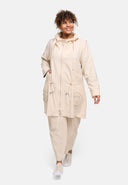 'Livia' Mellansäsongsparkas – mjuk, detaljrik & modern