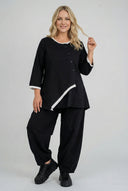 Blusa 'Saria' – asimmetrica, leggera e naturale