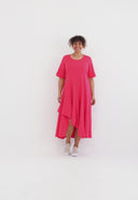 Gúna 'Valeria' – sreabhach, nua-aimseartha & baininscneach